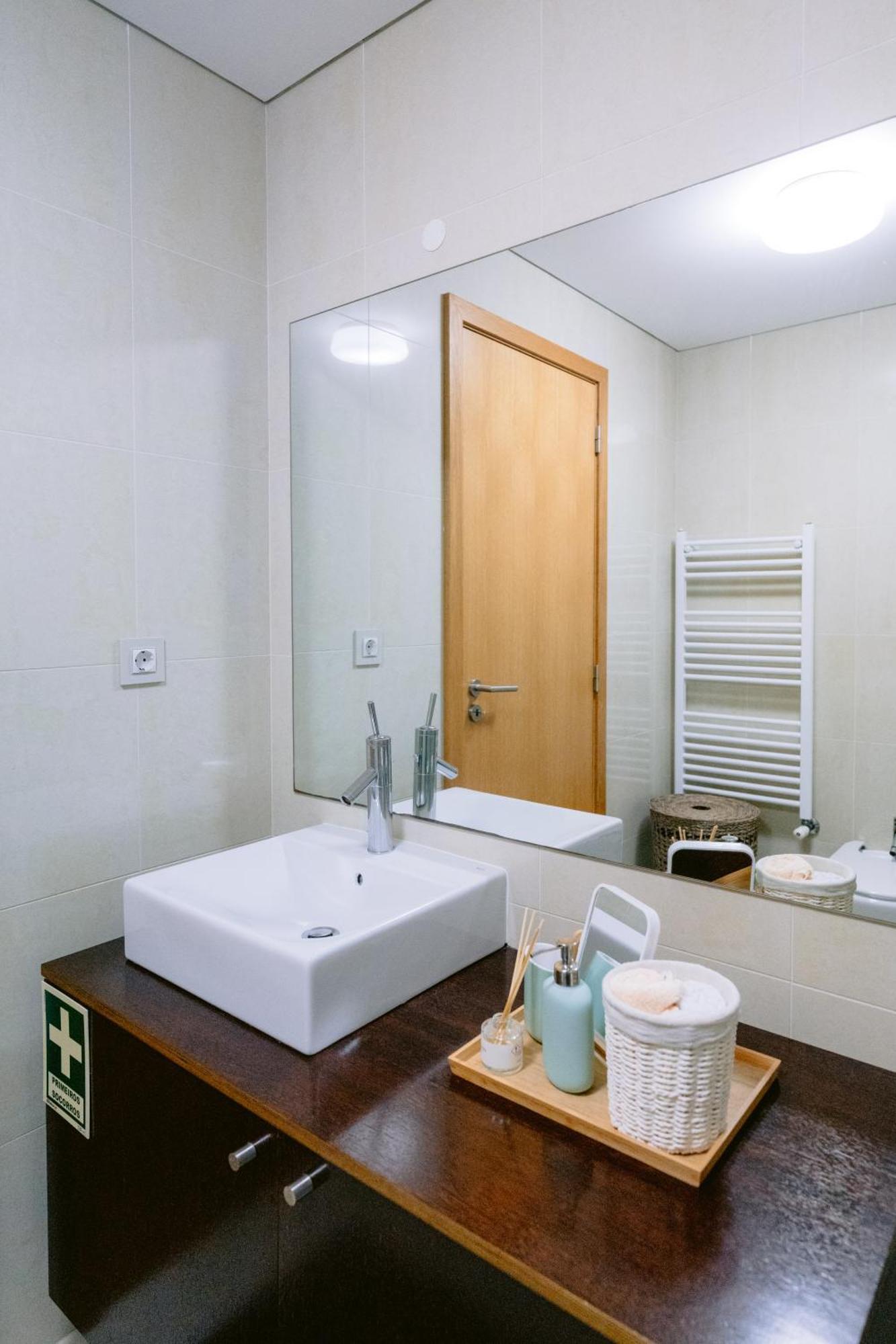 White Family House Apartment Aveiro Luaran gambar